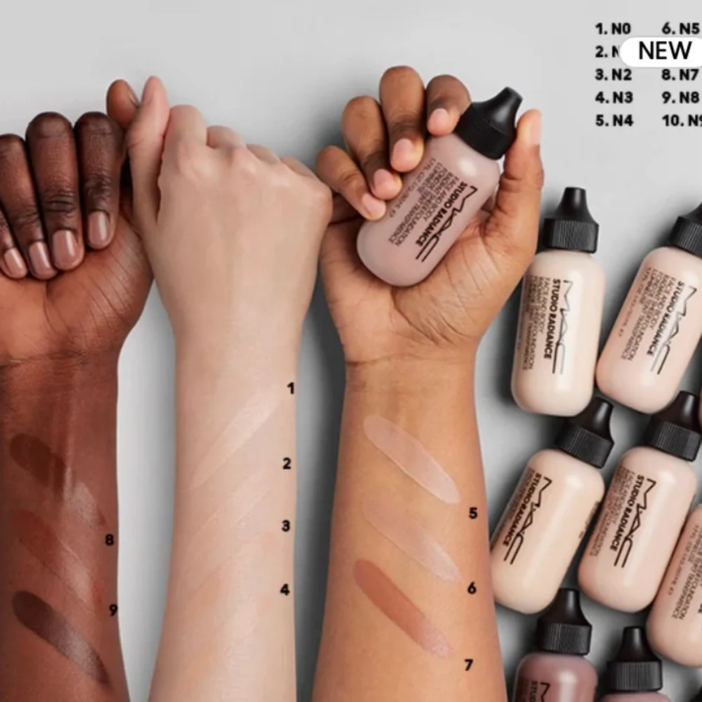 Mac Cosmetics Studio Face & Body Radiance Foundation N3 BNIB